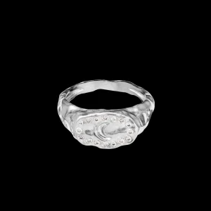 New Demi Ring Ringer